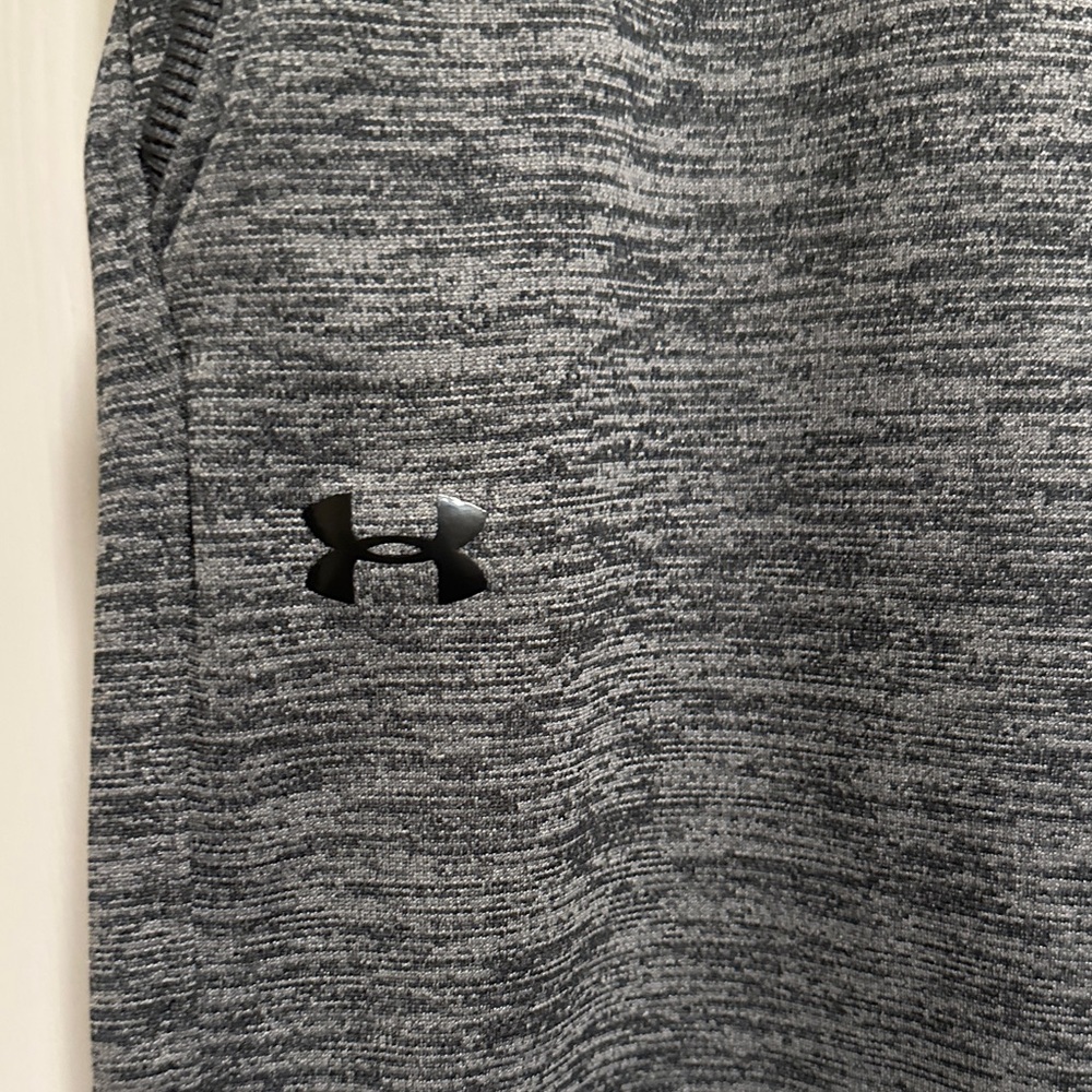 NWT. Women’s small Under Armour Gray Track Pants. Cold gear. - Picture 2 of 5